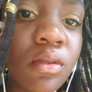 Meet your Posher, Ndahye